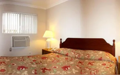 Photo 5 - Sunset Inn and Suites