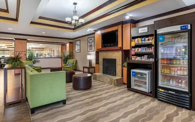 Photo 3 - Comfort Suites Vicksburg