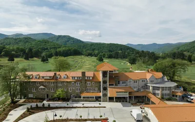 Photo 2 - Waynesville Inn and Golf Club, Tapestry Collection by Hilton