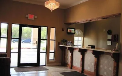 Photo 3 - Texas Inn Weslaco