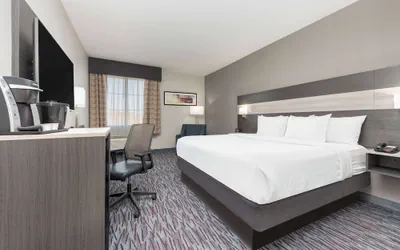 Photo 2 - La Quinta Inn & Suites by Wyndham Allen at The Village
