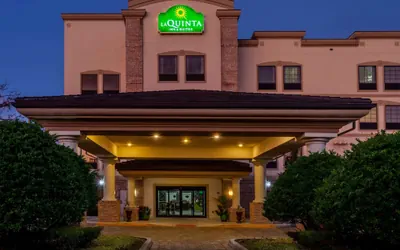 Photo 2 - La Quinta Inn & Suites by Wyndham Port Orange / Daytona