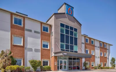 Photo 2 - Motel 6 Norman, OK