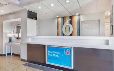 Photo 4 - Motel 6 Norman, OK