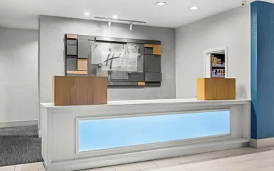 Photo 2 - Holiday Inn Express and Suites Savannah - Midtown by IHG