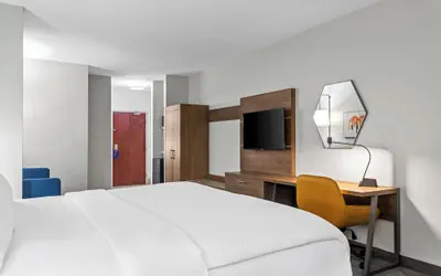 Photo 5 - Holiday Inn Express and Suites Savannah - Midtown by IHG
