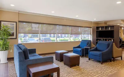 Photo 4 - Comfort Suites Ontario Airport Convention Center