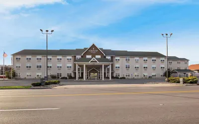 Photo 2 - Country Inn & Suites by Radisson, Marion, IL