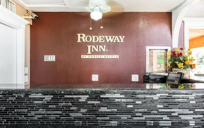 Photo 2 - Rodeway Inn Cypress - Buena Park