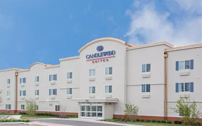 Photo 2 - Candlewood Suites Elgin by IHG