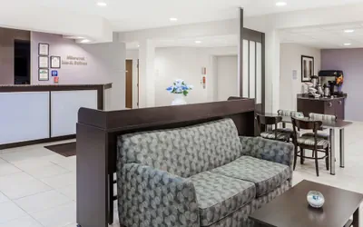 Photo 3 - Microtel Inn & Suites by Wyndham Elkhart
