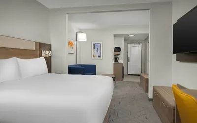 Photo 5 - Holiday Inn Express & Suites Greensboro Airport Area by IHG
