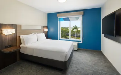 Photo 4 - Holiday Inn Express & Suites Port St. Lucie West by IHG
