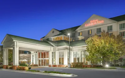 Photo 2 - Hilton Garden Inn Richmond Airport