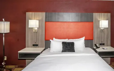 Photo 3 - Countryside Suites Kansas City Independence I-70E Sports Complex Hotel