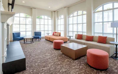 Photo 2 - Hilton Garden Inn Fontana