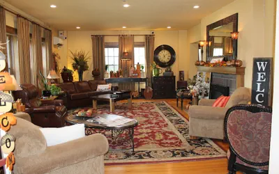 Photo 3 - Iowa House