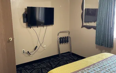 Photo 4 - Riverton Inn & Suites