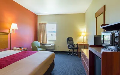 Photo 4 - Econo Lodge Inn & Suites Pritchard Road North Little Rock