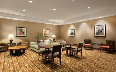 Photo 3 - Hampton Inn New York - LaGuardia Airport