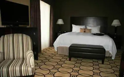 Photo 5 - Hampton Inn & Suites Brunswick