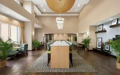 Photo 3 - Hampton Inn & Suites Brunswick