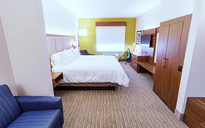 Photo 4 - Holiday Inn Express Hotel & Suites Crestview by IHG