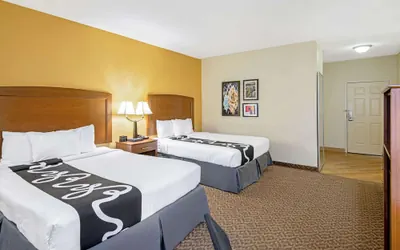Photo 5 - La Quinta Inn & Suites by Wyndham Lawton / Fort Sill