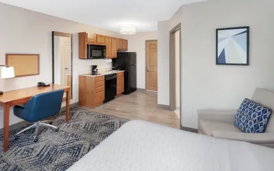 Photo 4 - Candlewood Suites Louisville North by IHG