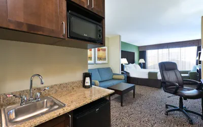 Photo 3 - Holiday Inn Express Hotel & Suites Richfield by IHG