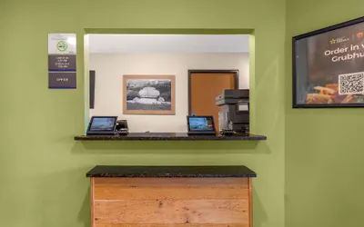 Photo 3 - Extended Stay America Select Suites - Fort Myers - Northeast