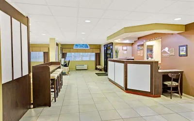 Photo 3 - Microtel Inn & Suites by Wyndham Bryson City