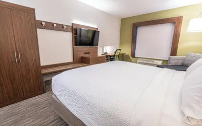 Photo 4 - Holiday Inn Express Hotel & Suites East Lansing by IHG