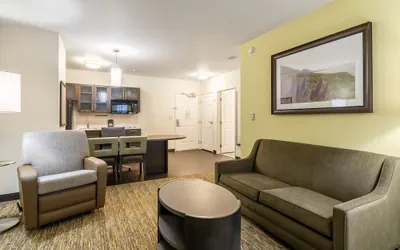 Photo 4 - Candlewood Suites Portland Airport by IHG