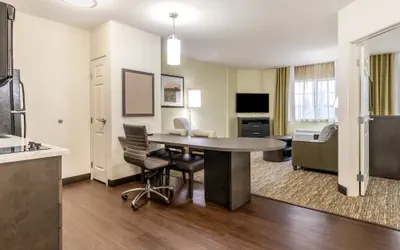 Photo 5 - Candlewood Suites Portland Airport by IHG