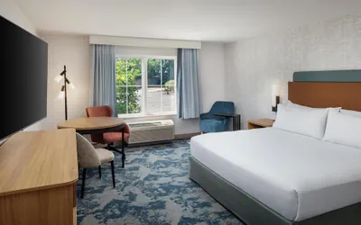 Photo 5 - Hampton Inn Nashua
