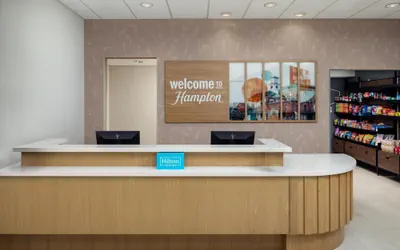 Photo 3 - Hampton Inn Nashua