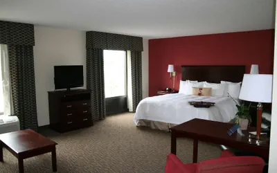 Photo 2 - Hampton Inn & Suites Millington