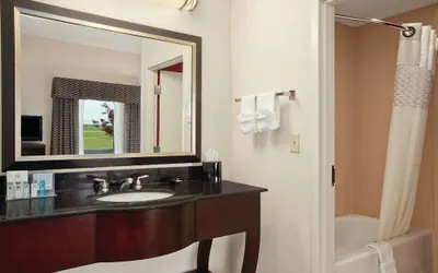 Photo 3 - Hampton Inn & Suites Millington
