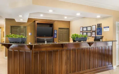 Photo 5 - Best Western Plus Valdosta Hotel & Suites