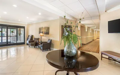Photo 3 - Best Western Plus Valdosta Hotel & Suites