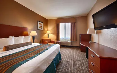 Photo 4 - Best Western Orange Inn & Suites