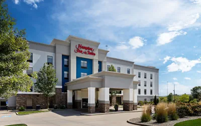 Photo 2 - Hampton Inn & Suites Canton