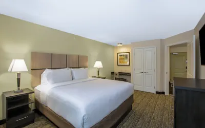 Photo 4 - Candlewood Suites Bellevue by IHG