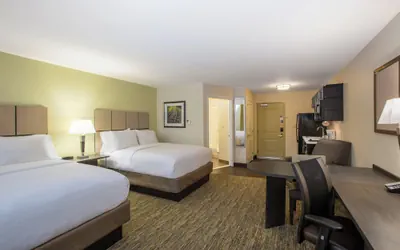 Photo 3 - Candlewood Suites Bellevue by IHG