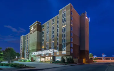 Photo 2 - DoubleTree by Hilton Hotel Biloxi