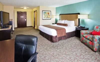Photo 4 - Crowne Plaza Anchorage Midtown by IHG
