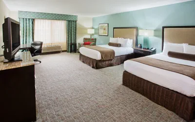 Photo 5 - Crowne Plaza Anchorage Midtown by IHG