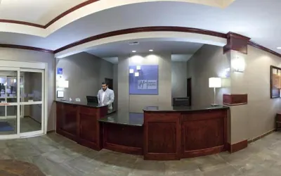 Photo 3 - Holiday Inn Express Hotel and Suites Fort Stockton by IHG