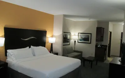 Photo 4 - Holiday Inn Express Hotel and Suites Fort Stockton by IHG